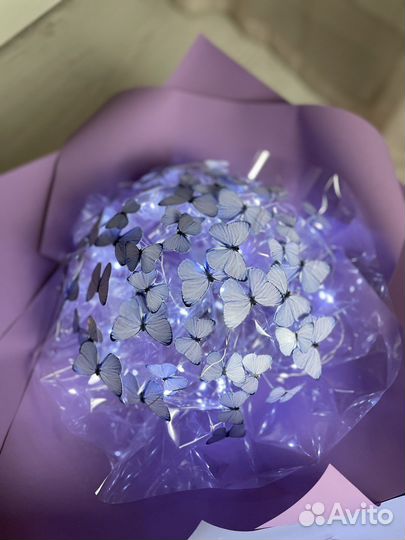 Букеты из бабочек со светящимися огоньками