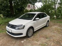 Volkswagen Polo 1.6 AT, 2013, 150 000 км, с пробегом, цена 855 000 руб.