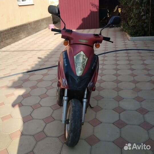 Скутер 80кубов