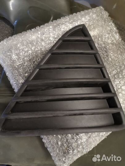 Накладка (новые) переднего бамперв ford focus 3