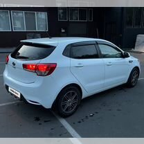 Kia Rio 1.4 AT, 2016, 67 500 км, с пробегом, цена 900 000 руб.