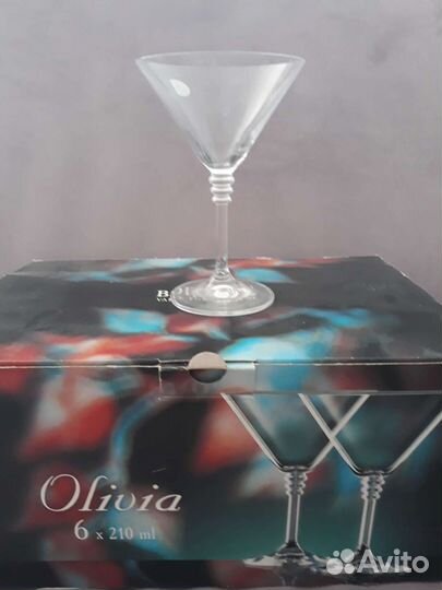 Бокалы под мартини