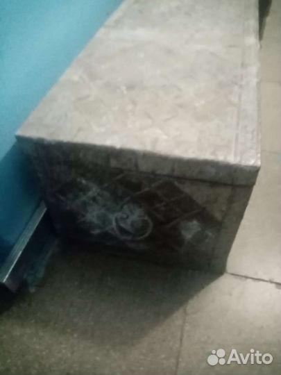 Сундук старинный