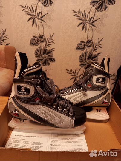 Коньки хоккейные 44 размер