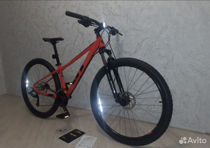 Велосипед Gt avalanche R29
