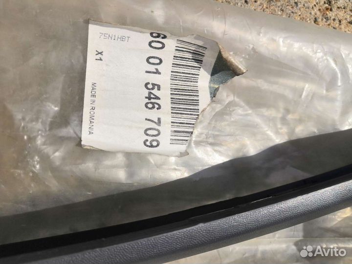 Молдинг двери Renault logan