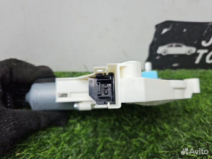 Мотор стеклоподъемника передний правый Audi A4 B8