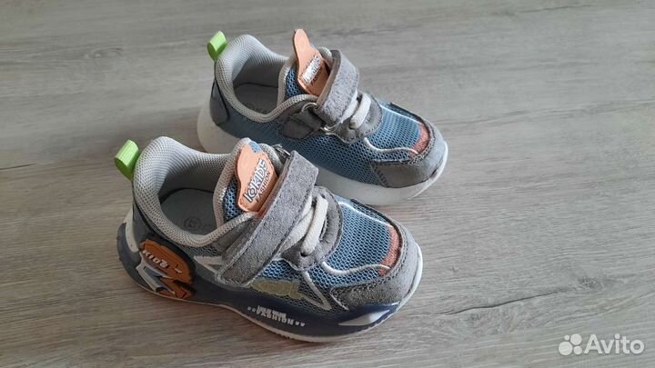 Кроссовки детские, размер 22
