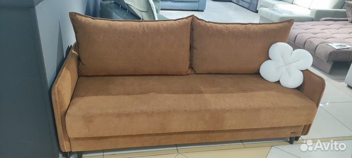 Диван на ножках 2.06м
