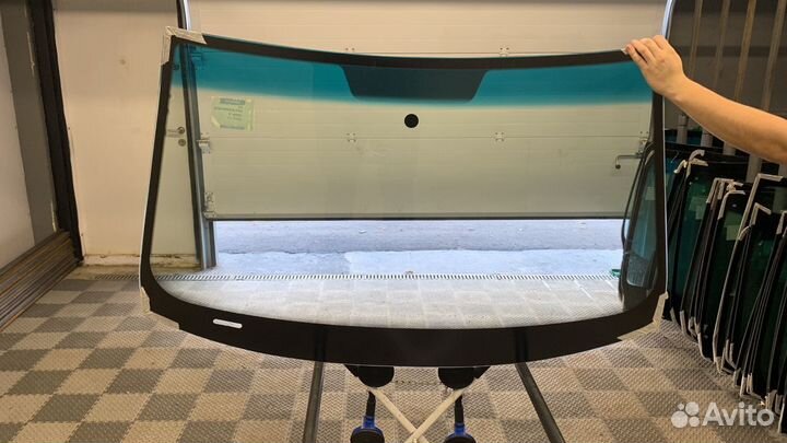 Лобовое стекло Фольксваген Джетта