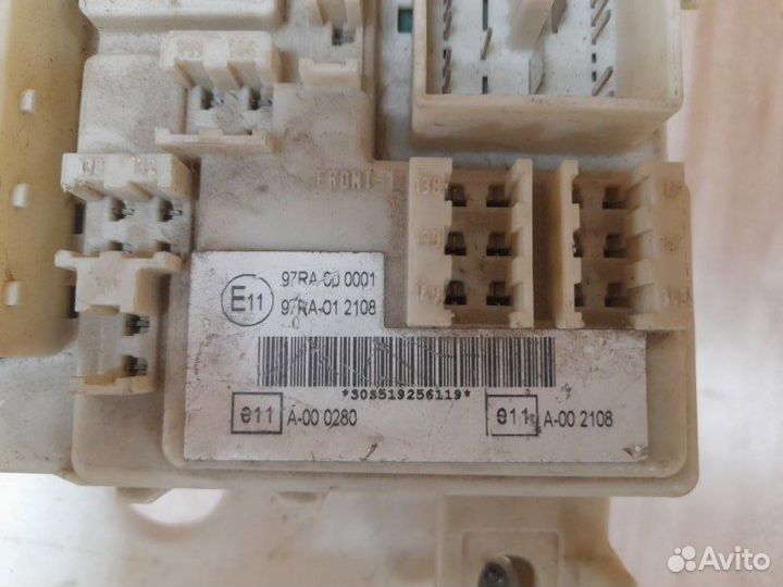 Блок предохранителей Ford Focus 2 2004-2011