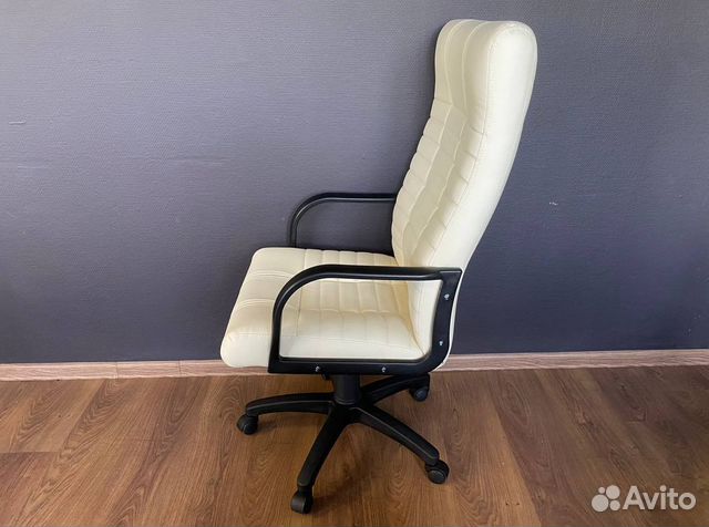 Кресло для офиса новое