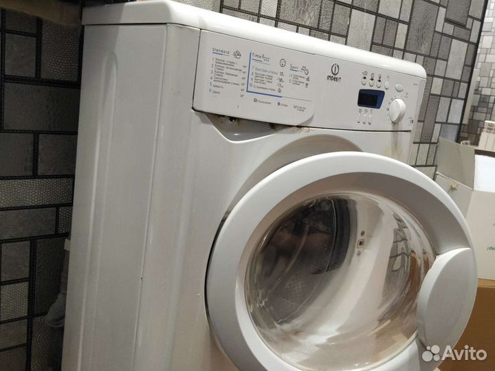 Стиральная машина indesit узкая