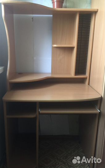 Компьютерный стол