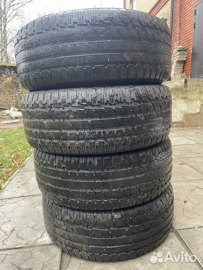 Kumho I'Zen KW27 215/55 R17