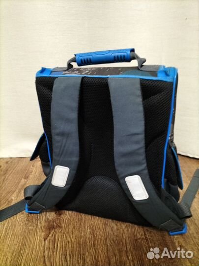 Рюкзак школьный