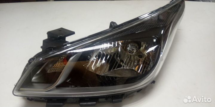 Фары правая/левая KIA RIO lV с2017