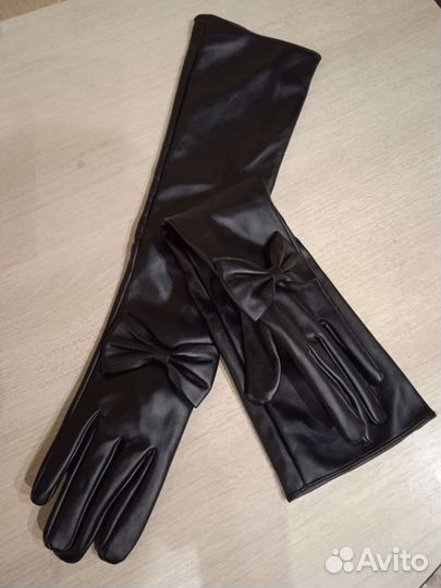 Перчатки искожа