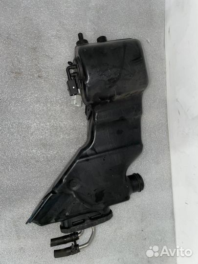 Бачок омывателя передний Mercedes-Benz C-Класс