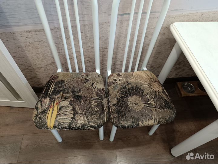 Кухонный стол и стулья бу