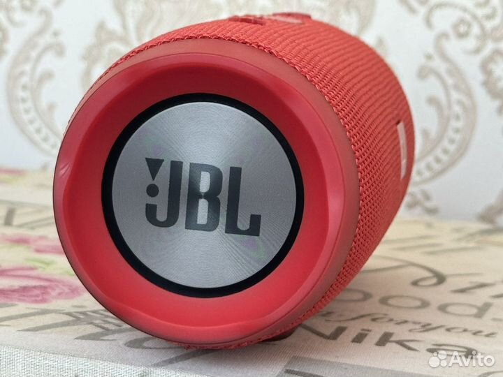 Колонка JBL charge 3