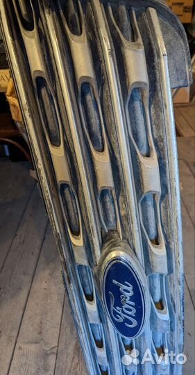 Решетка радиатора Ford Еxplorer 5 рестайлинг