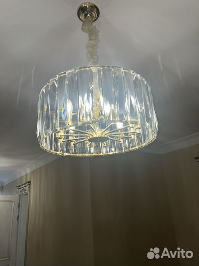 Люстра хрустальная современная