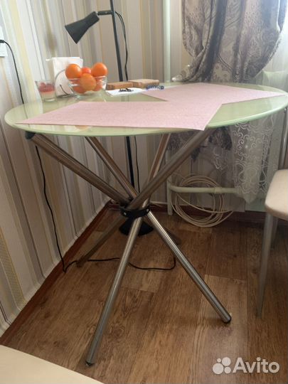 Кухонный стол