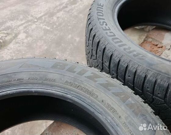 Bridgestone Blizzak Revo2 205/55 R16 93