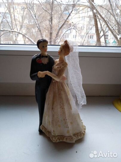 Статуэтка, жених И невеста
