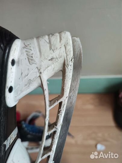 Хоккейные коньки bauer