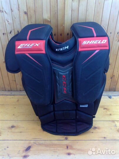 Вратарский нагрудник CCM Extreme Flex Shield SR. L