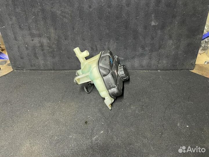 Расширительный бачек на Мерседес w166 x166 w292