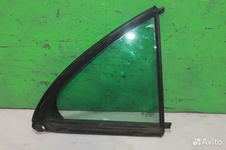 Стекло двери заднее правое Mercedes C-Class W203