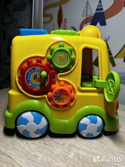 Развивающая игрушка автобус
