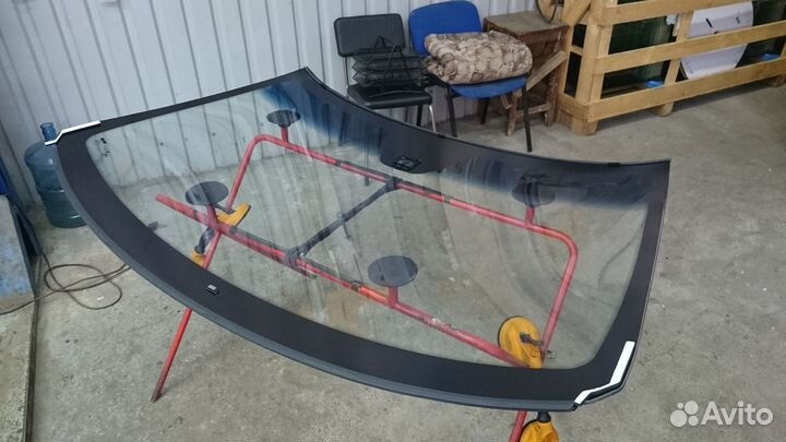 Лобовое стекло Volvo s60