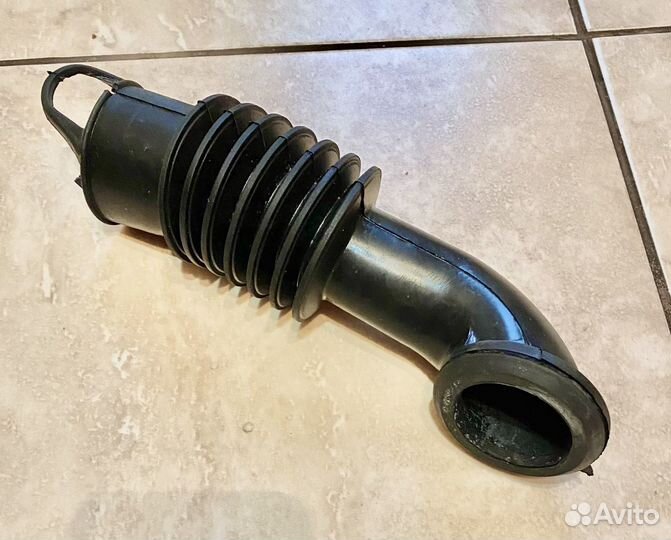 Патрубок заливной для стиралок Indesit Ariston