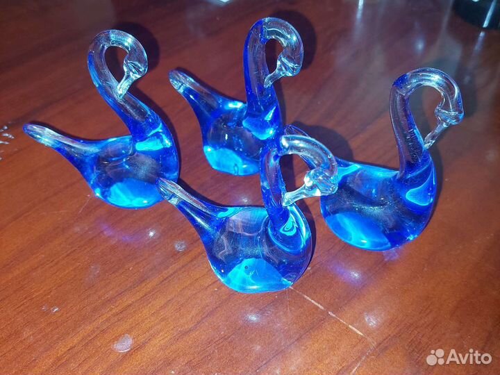Лебедь хрусталный цветной