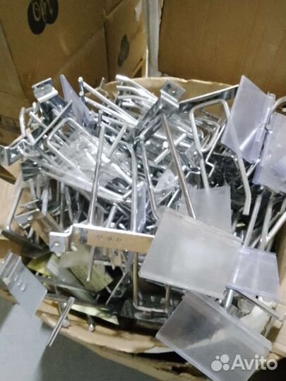 Крючки для экономпанелей