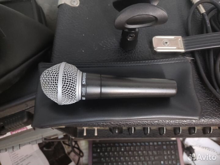 Микрофон Shure sm58
