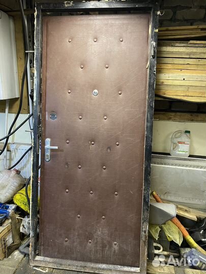 Дверь входная металлическая