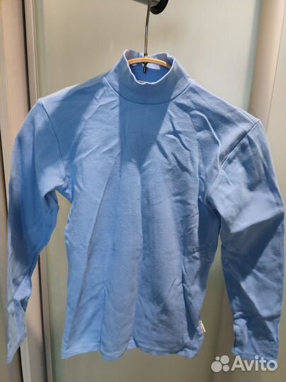 Водолазка р 122 голубая новая