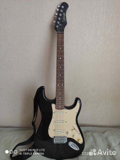 Электрогитара с усилителем бу