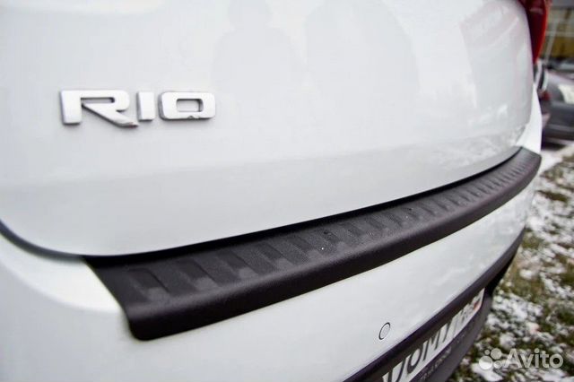 Накладка на задний бампер Kia Rio 4