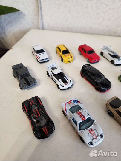 Машинки hot wheels