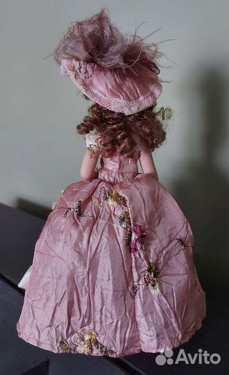 Кукла фарфоровая коллекционная