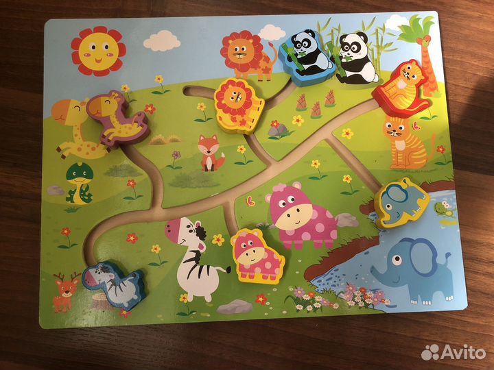 Деревянные игрушки: бизиборд, алфавит, лабиринт