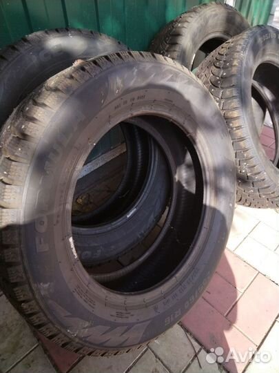 Pirelli Formula Ice 205/60 R16