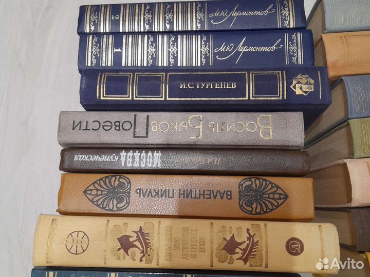 Книги, классика, при покупке б