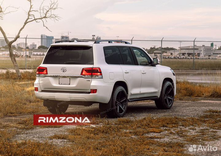 Кованые диски R22 на Toyota Land Cruiser